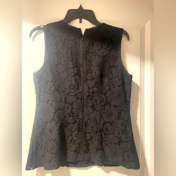 Ann Taylor Lace Sleeveless Top Size 2 - Picture 5 of 5